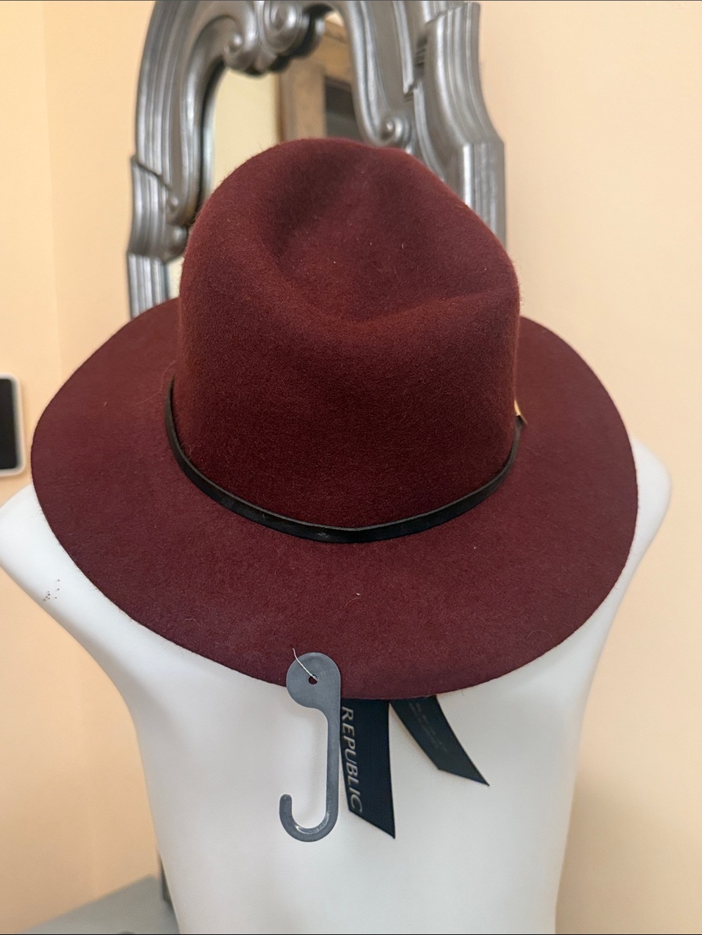 Banana Republic Factory Maroon Wool Fedora with Black Leather Band